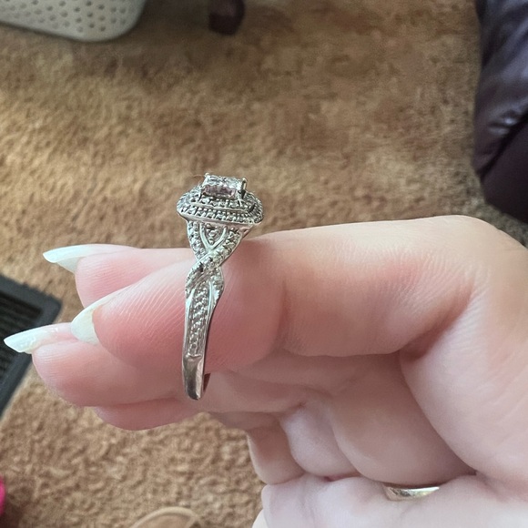 925 Sterling Silver Diamond Halo Setting Wedding
Engagement Ring. - Picture 17 of 17